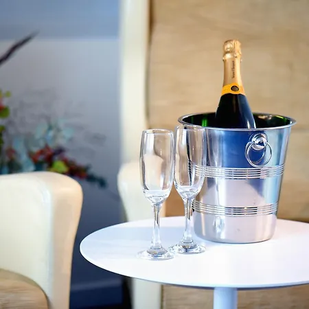 Hotel Trusten Willemstad (North Brabant)
