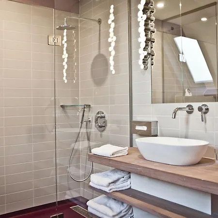 Trusten Hotel